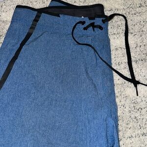 Oakley men’s swimwear blue & black shorts swim trunks size 33 regular fit​
